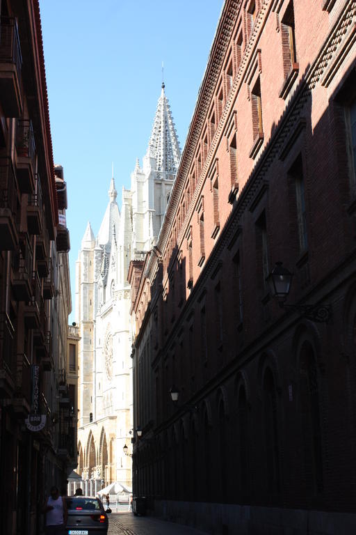 Apartamento La Cenicienta Catedral 莱昂 客房 照片